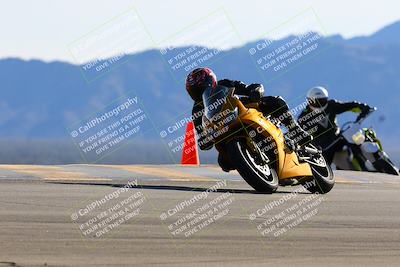 media/Jan-08-2022-SoCal Trackdays (Sat) [[1ec2777125]]/Turn 9 (125pm)/